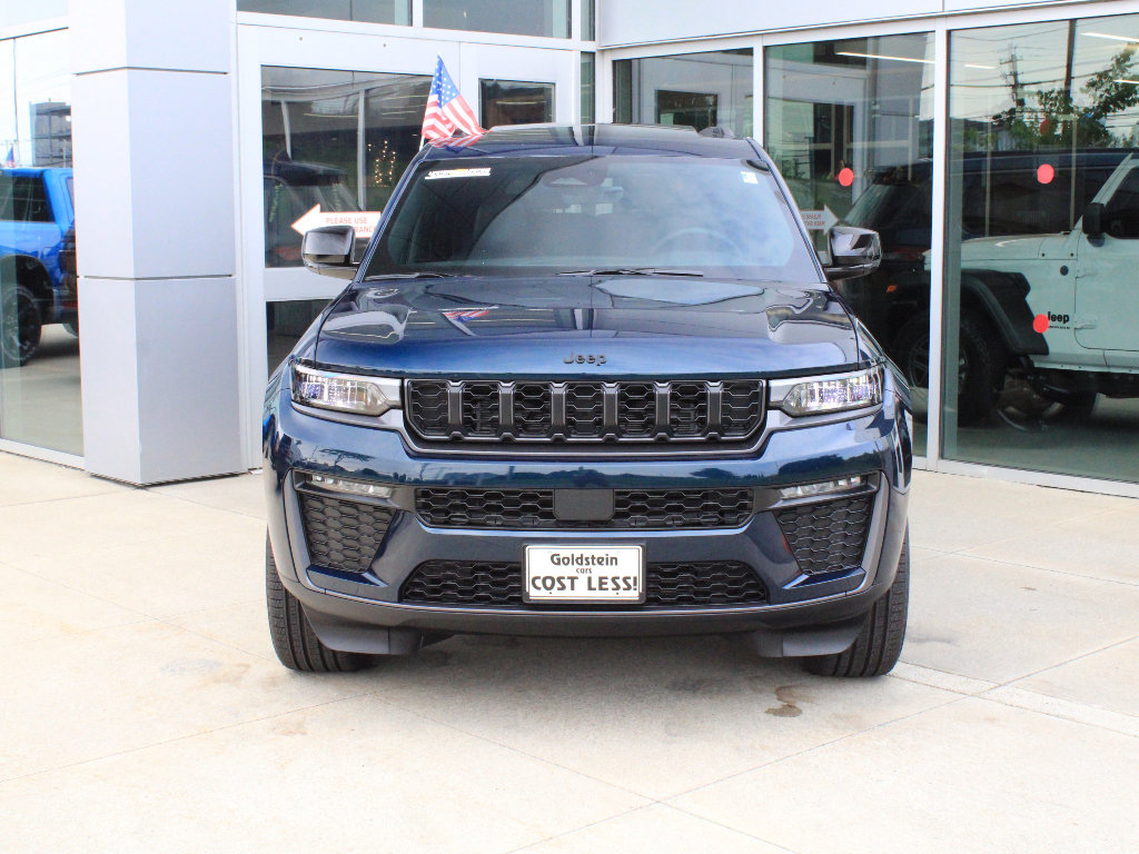 New 2026 Jeep Grand Cherokee L Limited w/ Limited Altitude Package AWD/4WD image 2