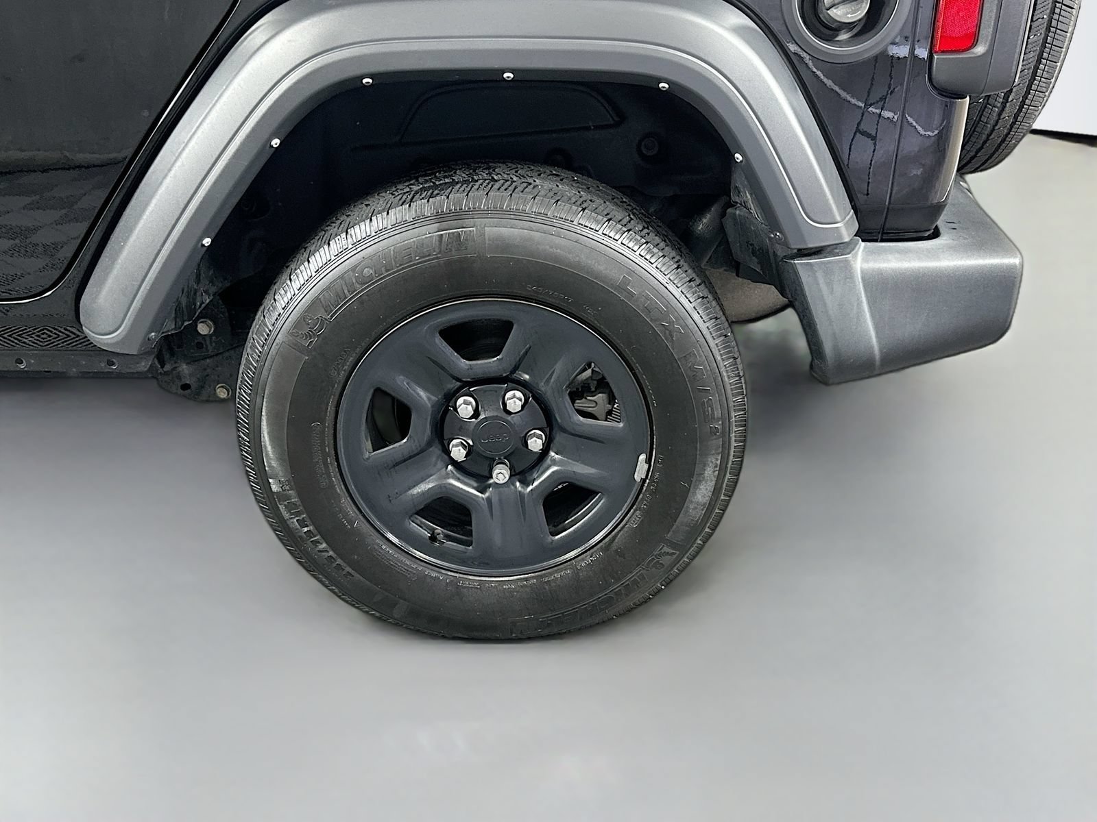 Used 2023 Jeep Wrangler Unlimited Sport AWD/4WD image 28