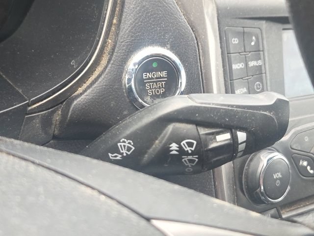 Used 2017 Ford Fusion SE FWD image 36