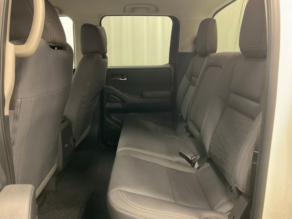 Used 2024 Nissan Frontier SV image 35