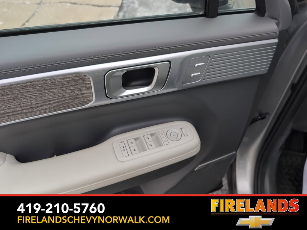 Used 2024 Hyundai Santa Fe Limited image 21