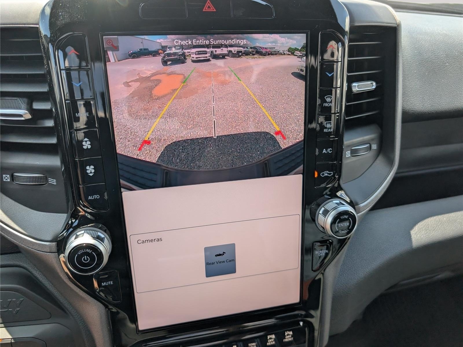 New 2026 RAM 2500 Tradesman AWD/4WD image 18