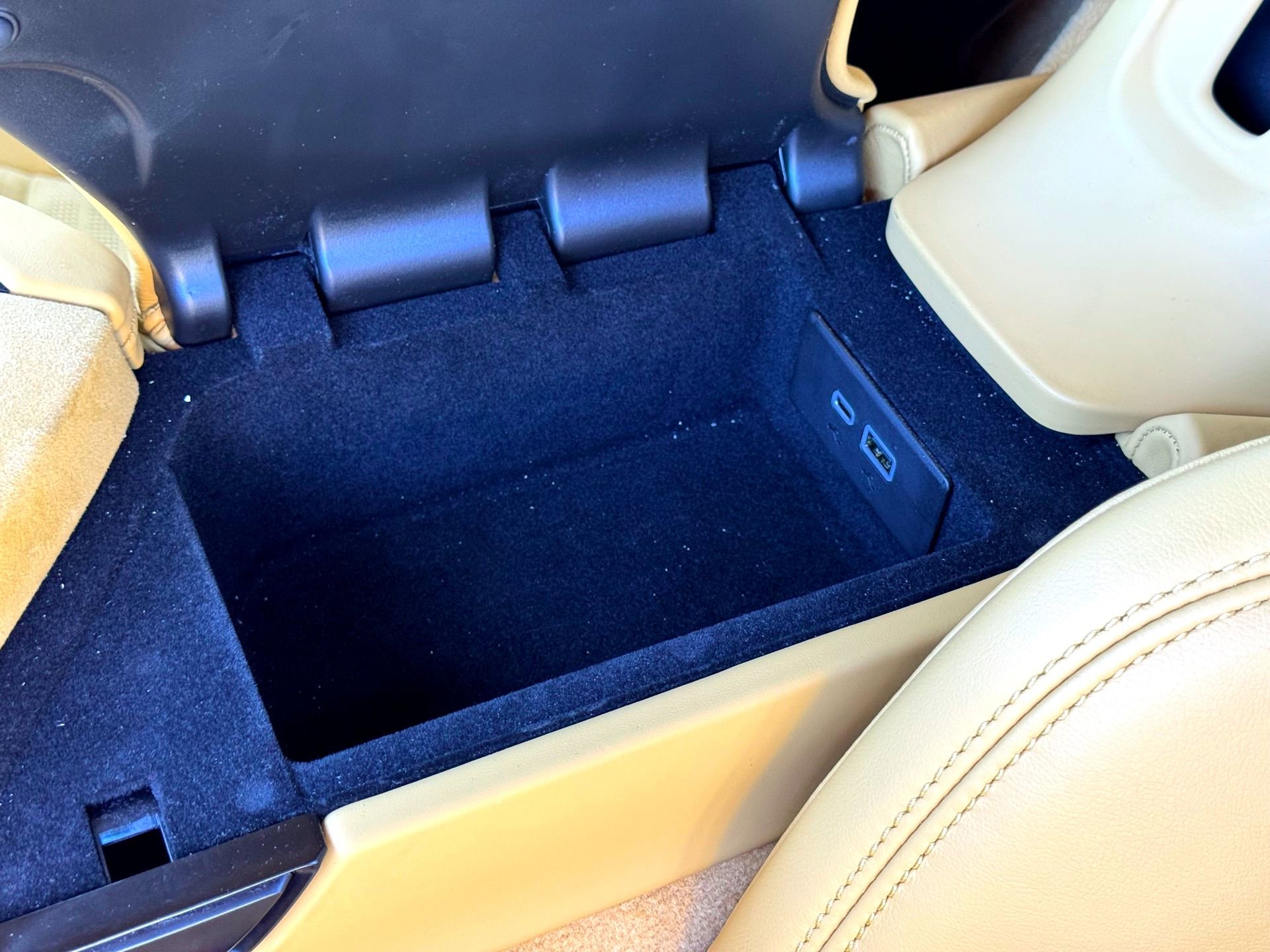 Used 2025 Chevrolet Corvette E-Ray w/ Stealth Interior Trim Package image 29