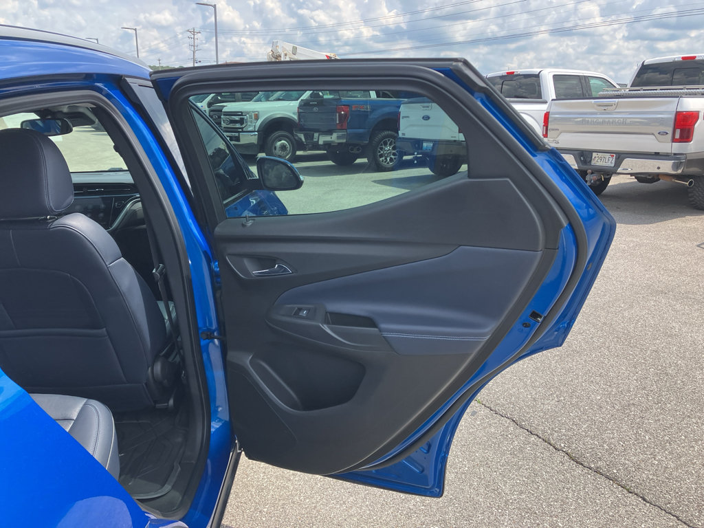 Used 2022 Chevrolet Bolt EUV LT w/ Convenience Package FWD image 27