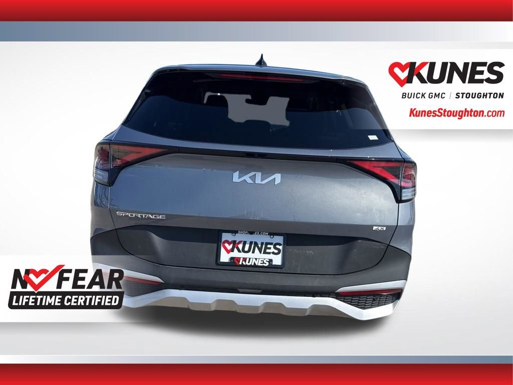 Used 2025 Kia Sportage LX image 10