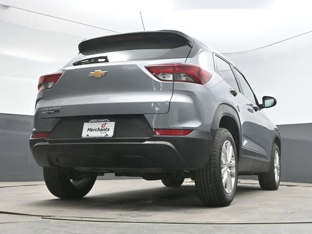 Used 2023 Chevrolet TrailBlazer LS AWD/4WD image 36
