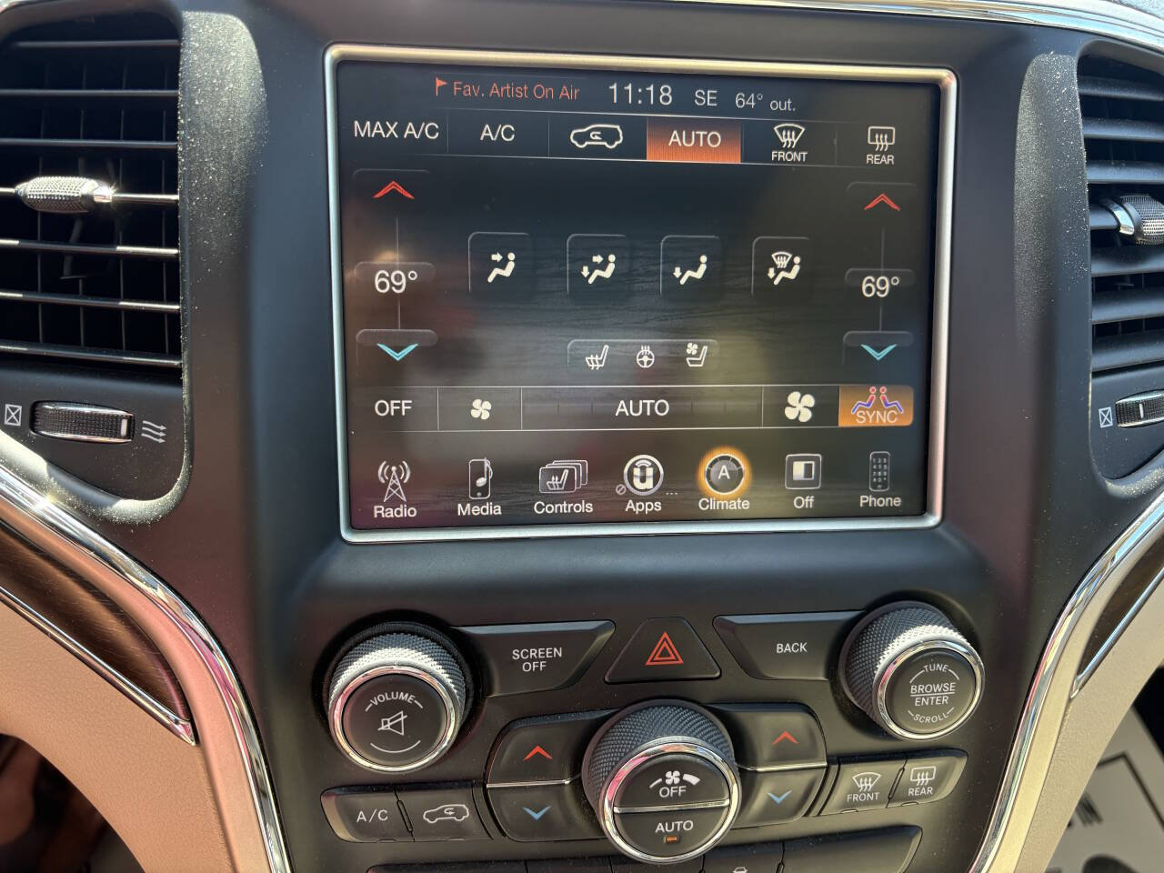 Used 2014 Jeep Grand Cherokee Limited w/ Luxury Group II AWD/4WD image 31