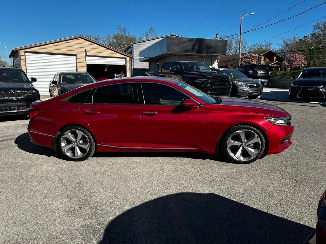 Used 2018 Honda Accord Touring image 4