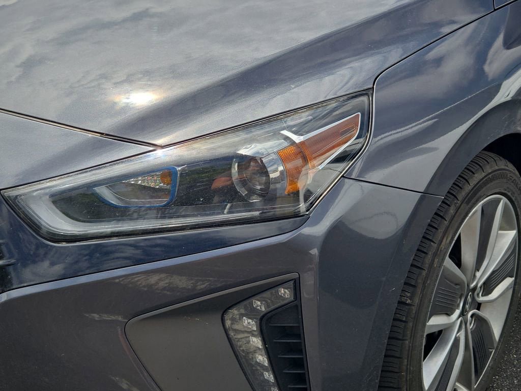 Used 2017 Hyundai Ioniq Limited w/ Ultimate Package 03 FWD image 3