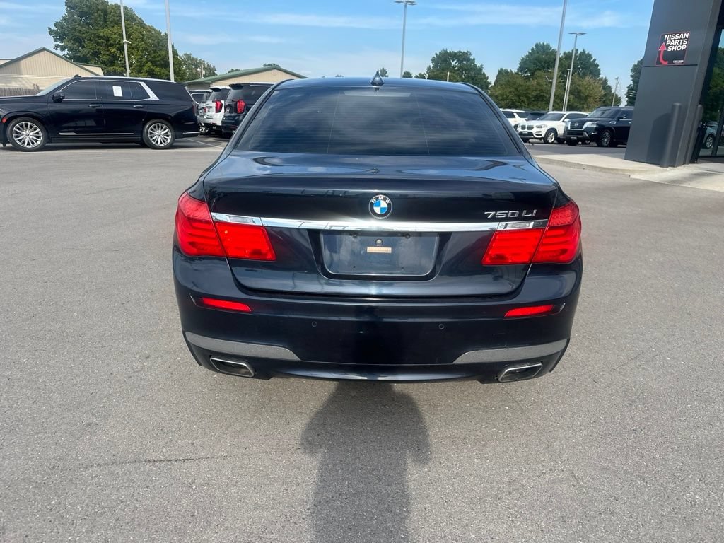 Used 2010 BMW 750Li RWD image 4