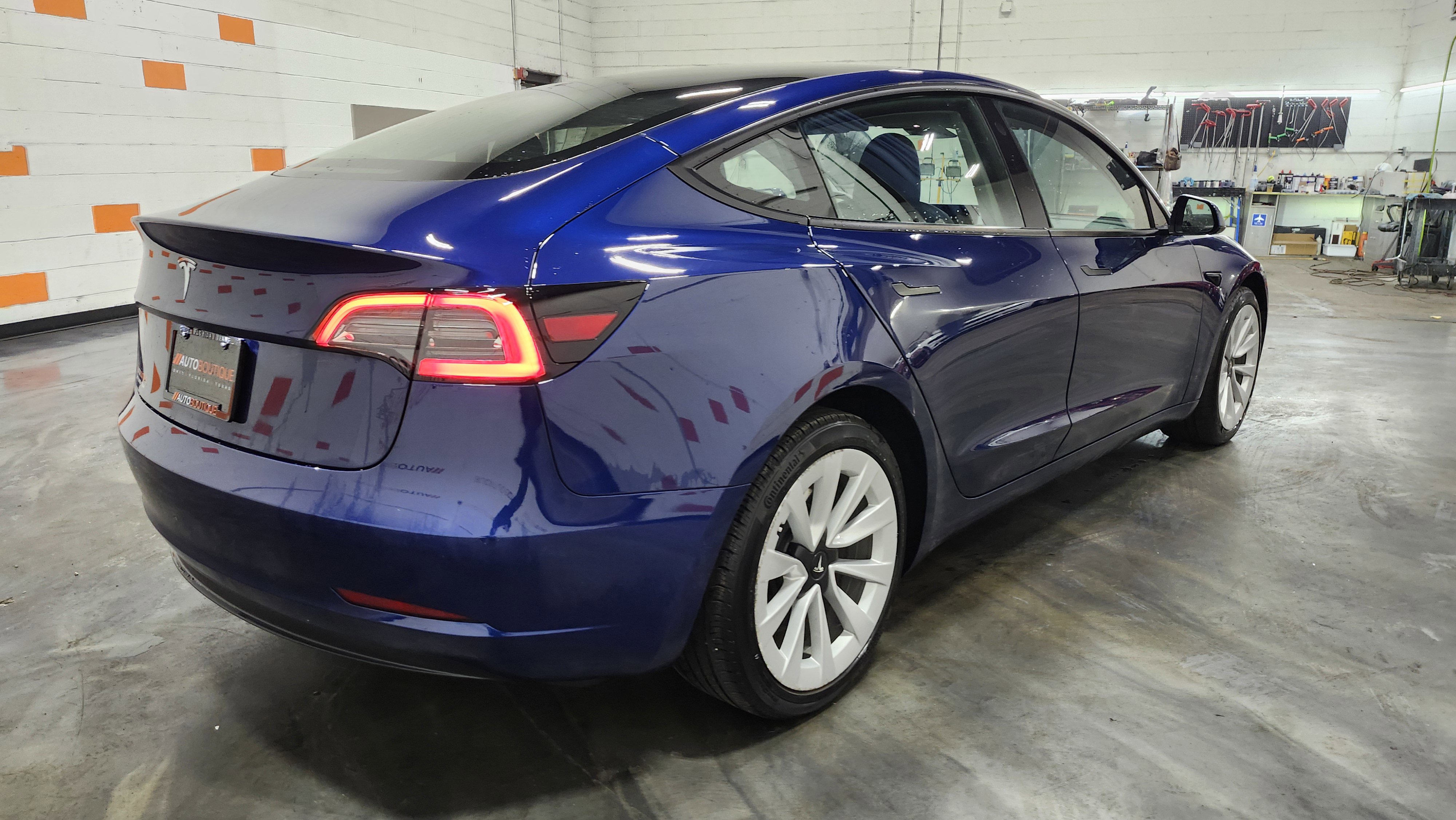 Used 2023 Tesla Model 3 Standard Range image 15