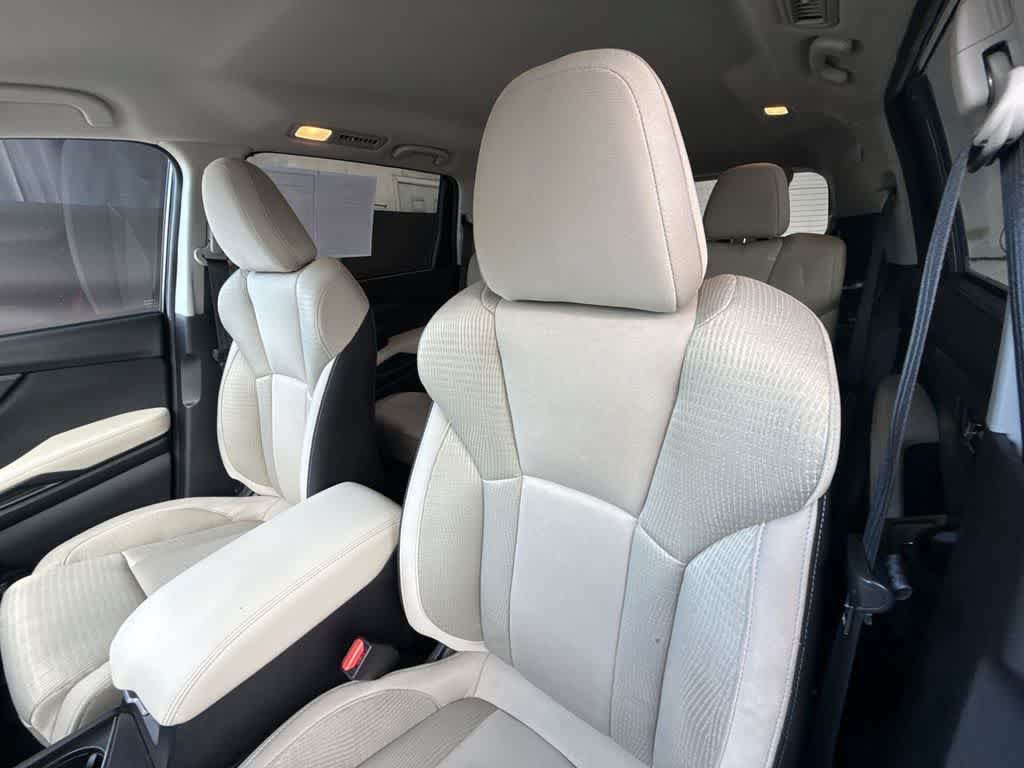 Used 2023 Subaru Ascent Premium w/ Convenience Package AWD/4WD image 14