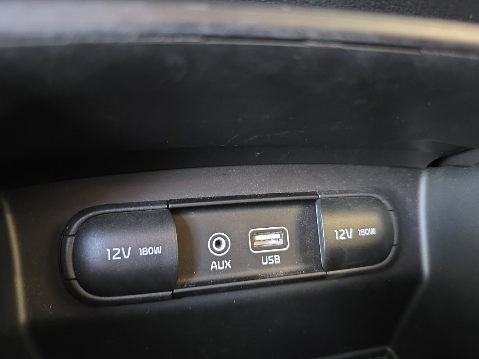 Used 2020 Kia Sorento L FWD image 19