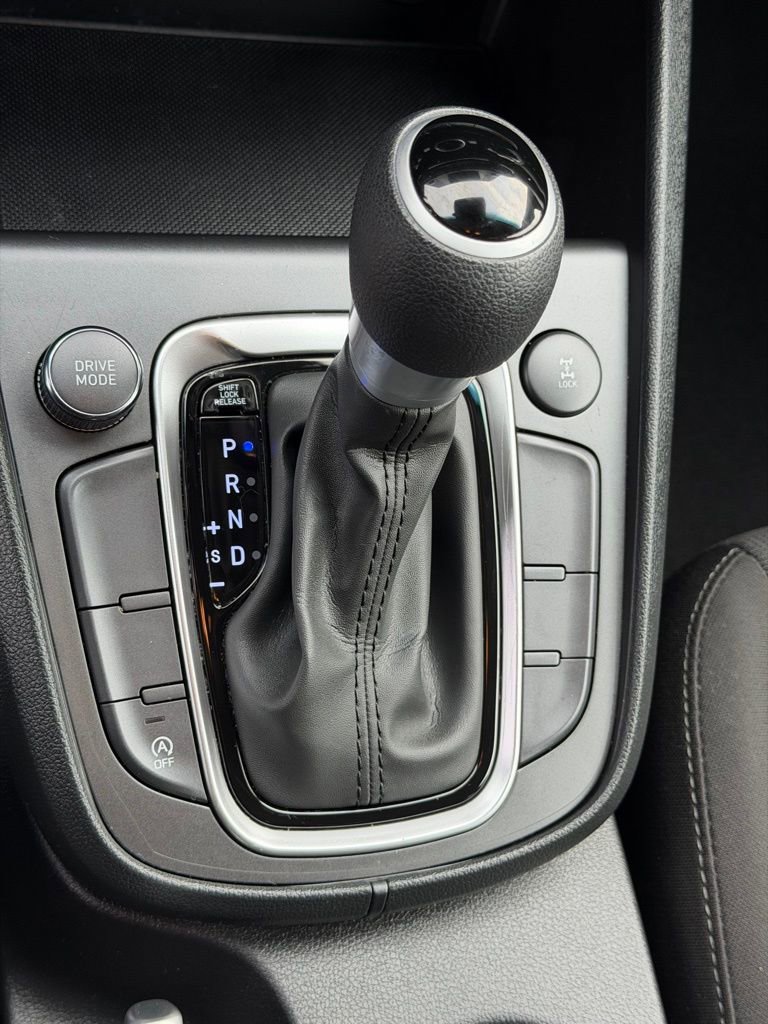 Used 2023 Hyundai Kona SEL w/ Cargo Package image 15