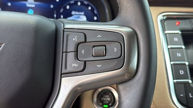 Used 2024 Chevrolet Suburban Premier RWD image 21