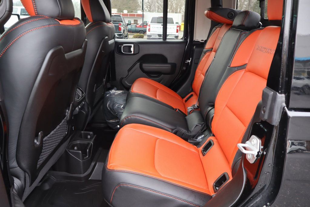 Used 2025 Jeep Gladiator Mojave w/ Convenience Group image 23