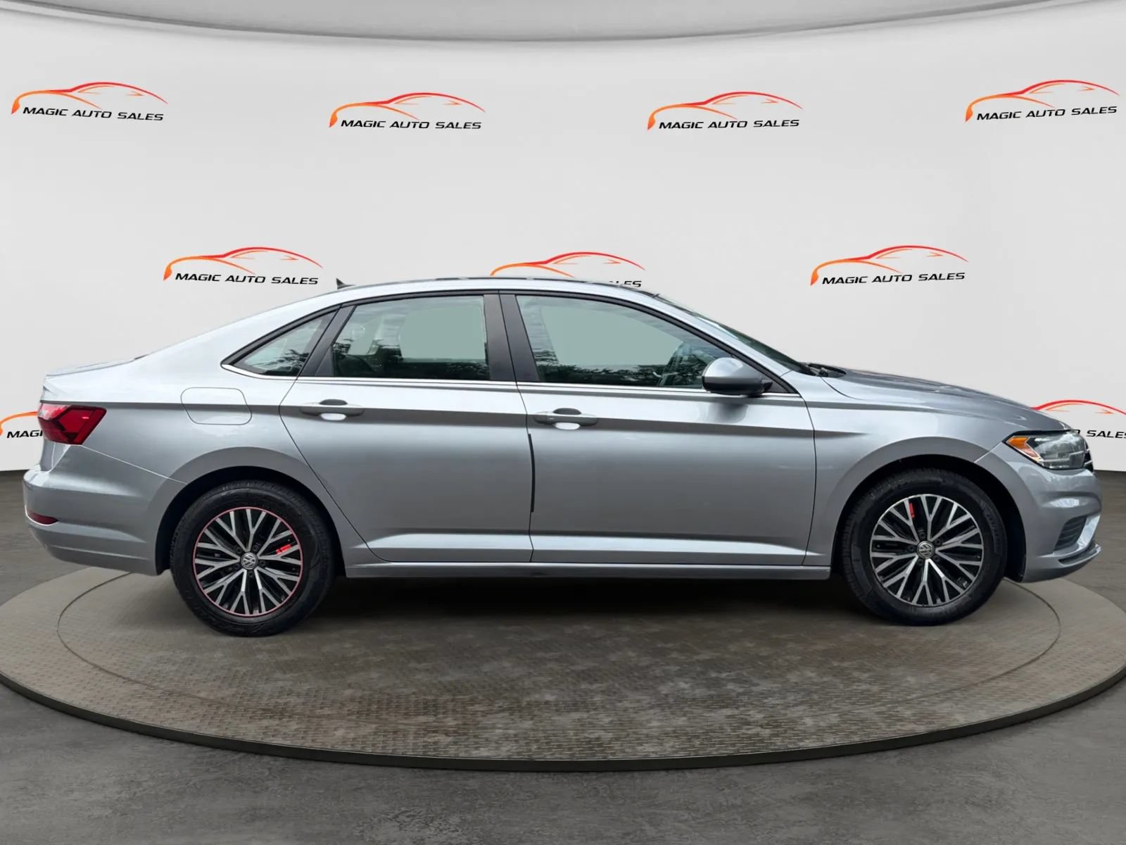 Used 2021 Volkswagen Jetta SE FWD image 6