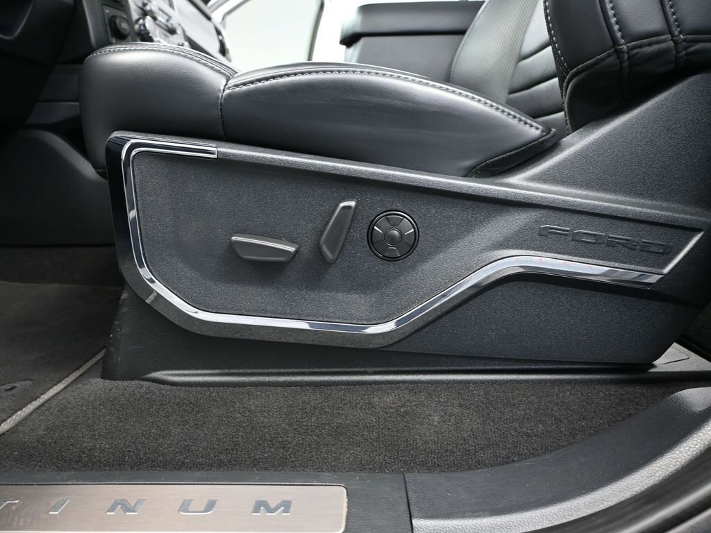 Used 2025 Ford F250 Platinum image 21