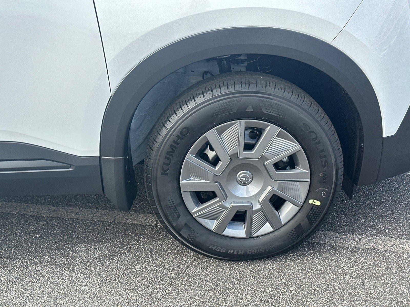 New 2026 Nissan Kicks S image 12