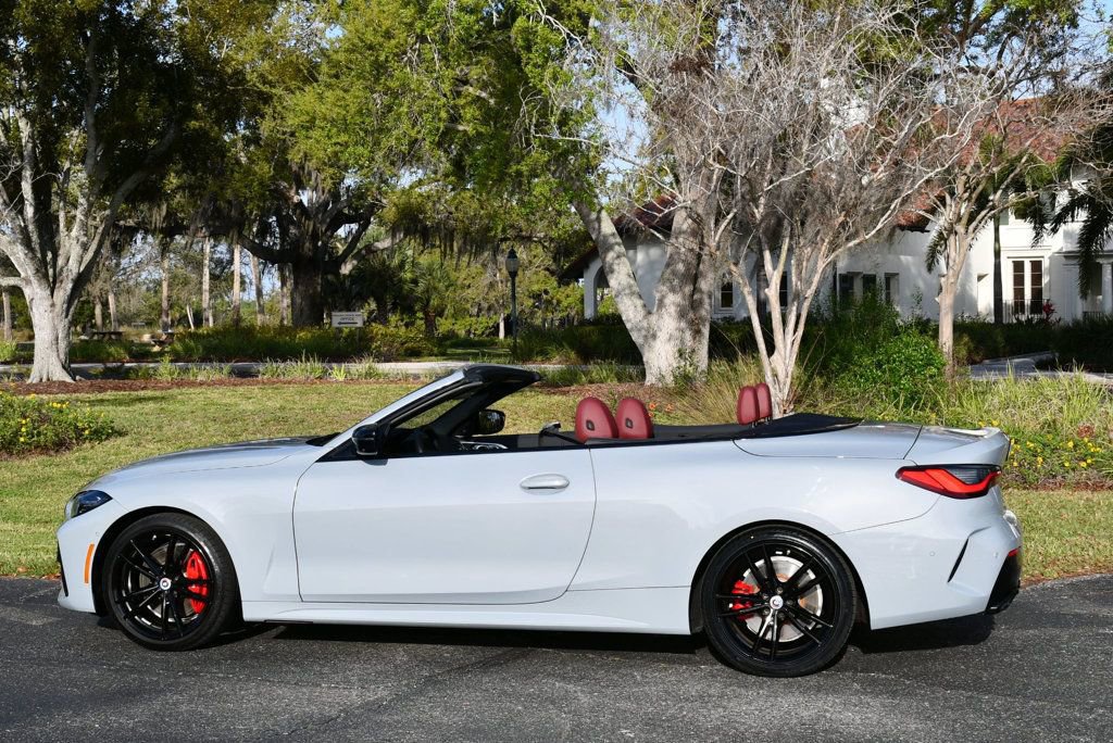 Used 2023 BMW M440i Convertible w/ Premium Package image 39