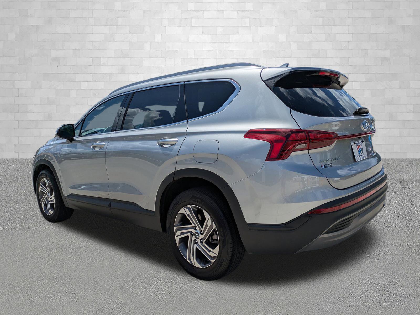 Certified 2023 Hyundai Santa Fe SEL image 4