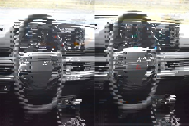 New 2025 Kia K4 LXS image 16