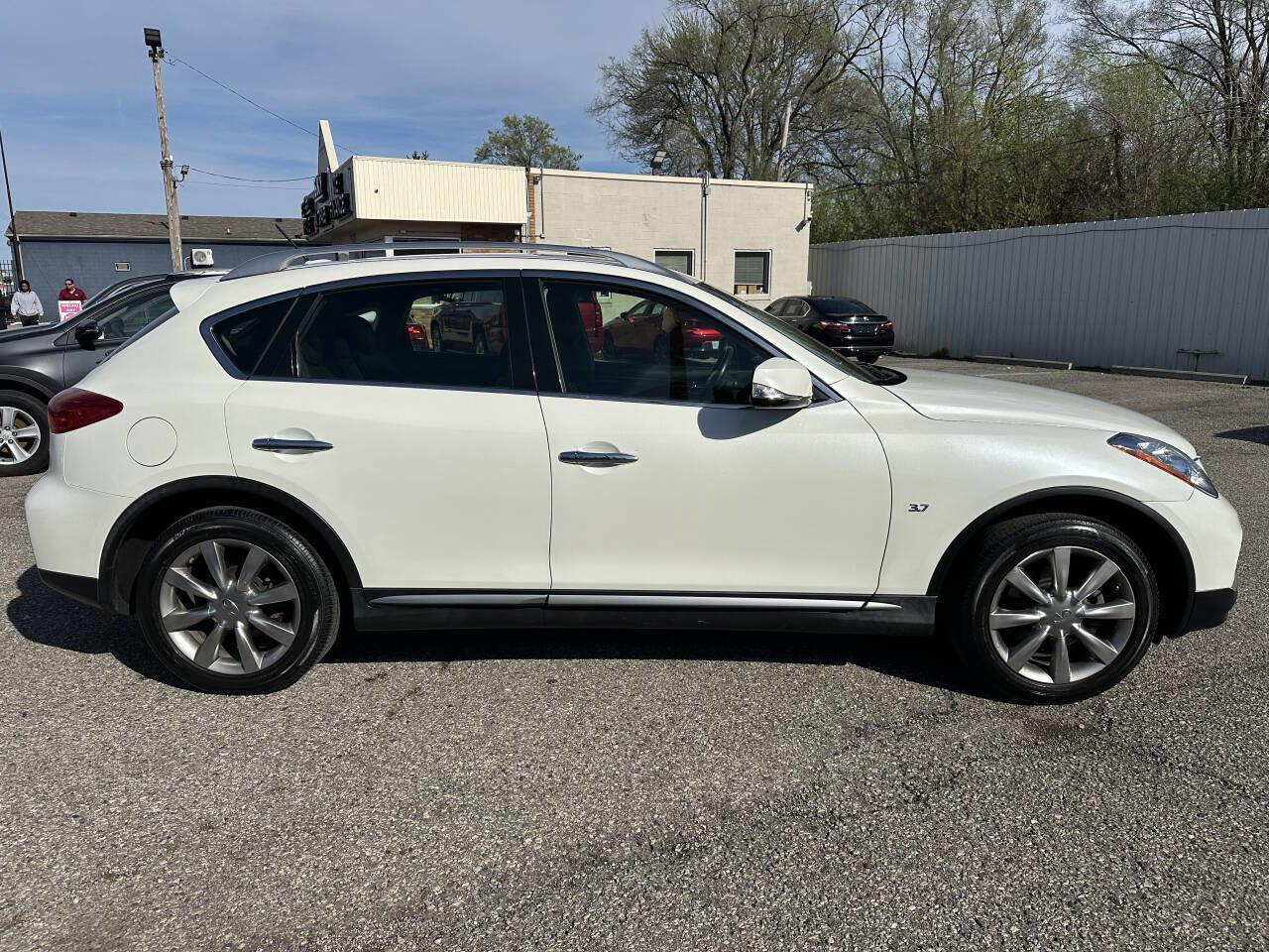 Used 2017 INFINITI QX50 Journey w/ Premium Package AWD/4WD image 8