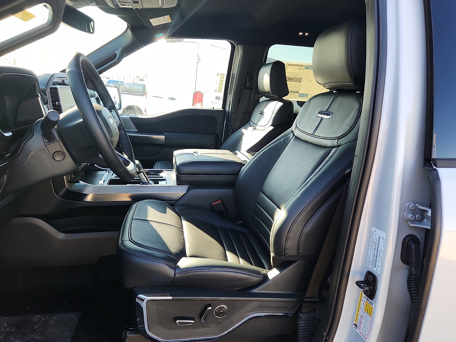 New 2025 Ford F150 Platinum w/ FX4 Off-Road Package image 9