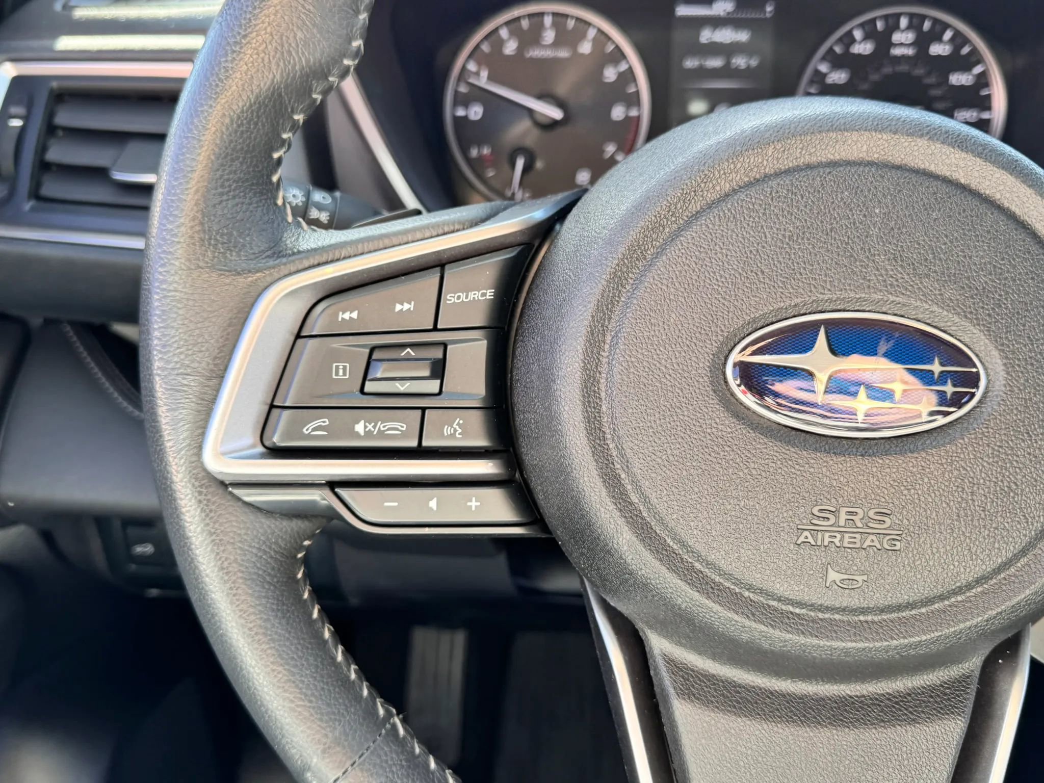 Used 2024 Subaru Ascent Limited image 13