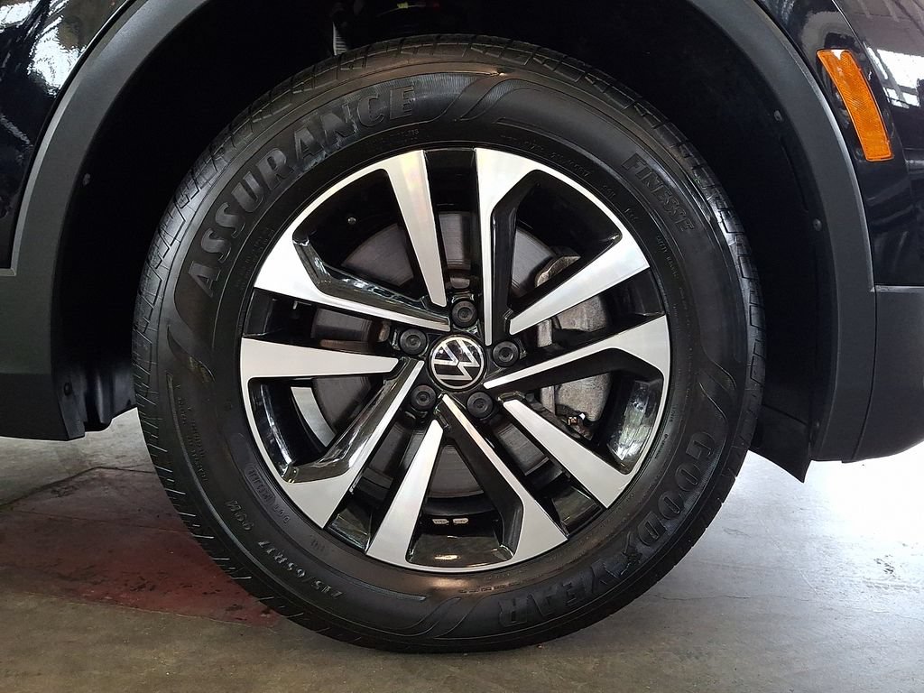 Used 2023 Volkswagen Tiguan S AWD/4WD image 11