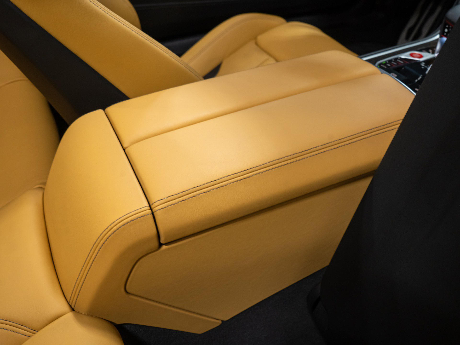 Used 2023 BMW M8 Competition AWD/4WD image 82
