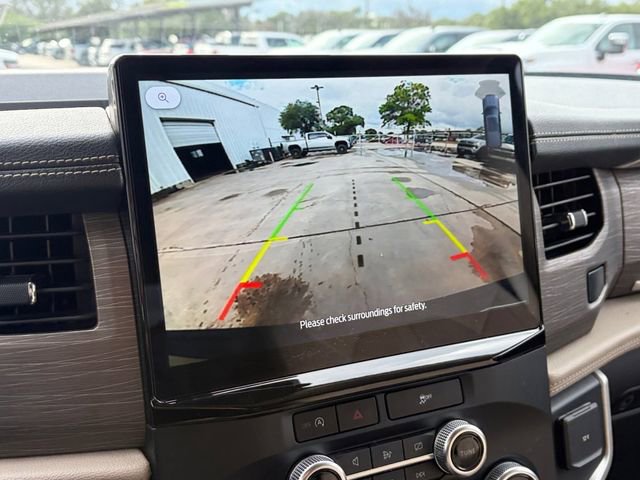 Used 2024 Ford Expedition Limited RWD image 11