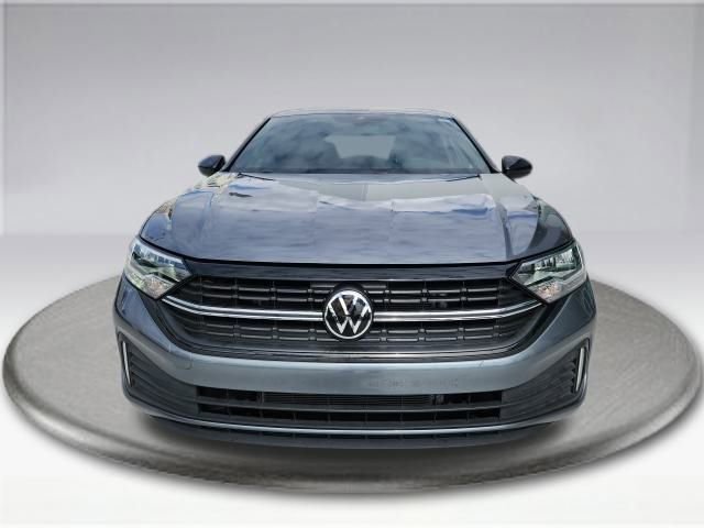 Used 2024 Volkswagen Jetta Sport image 6