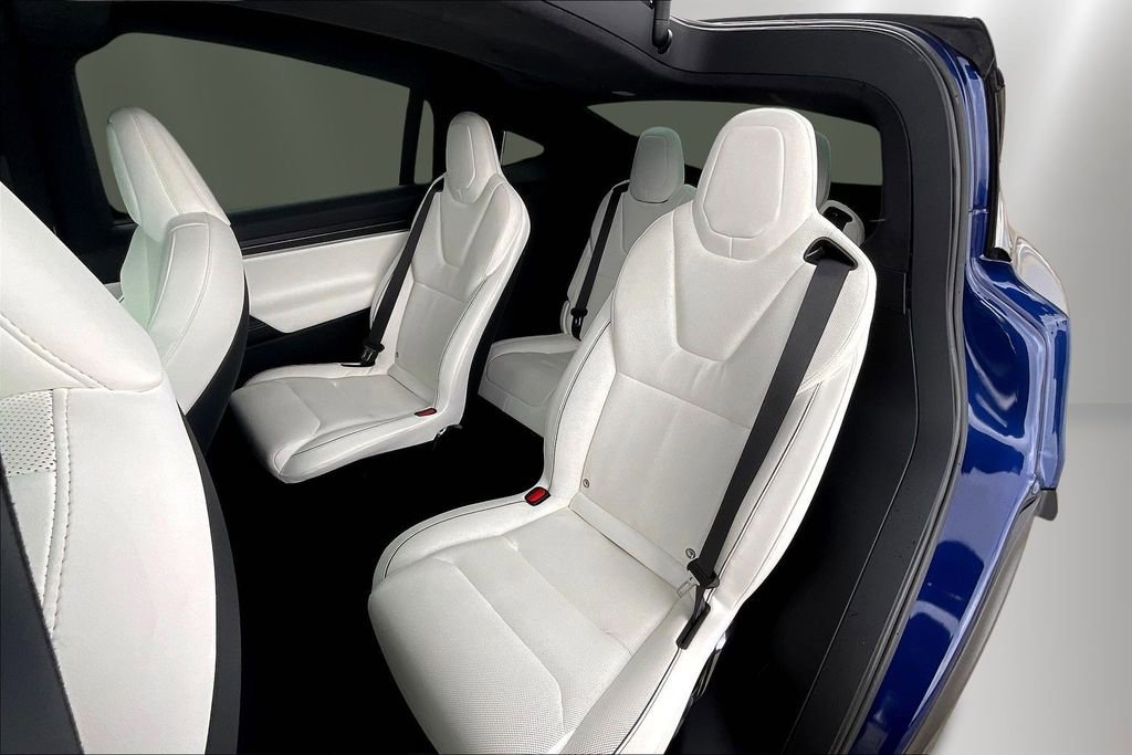 Used 2022 Tesla Model X Plaid image 21