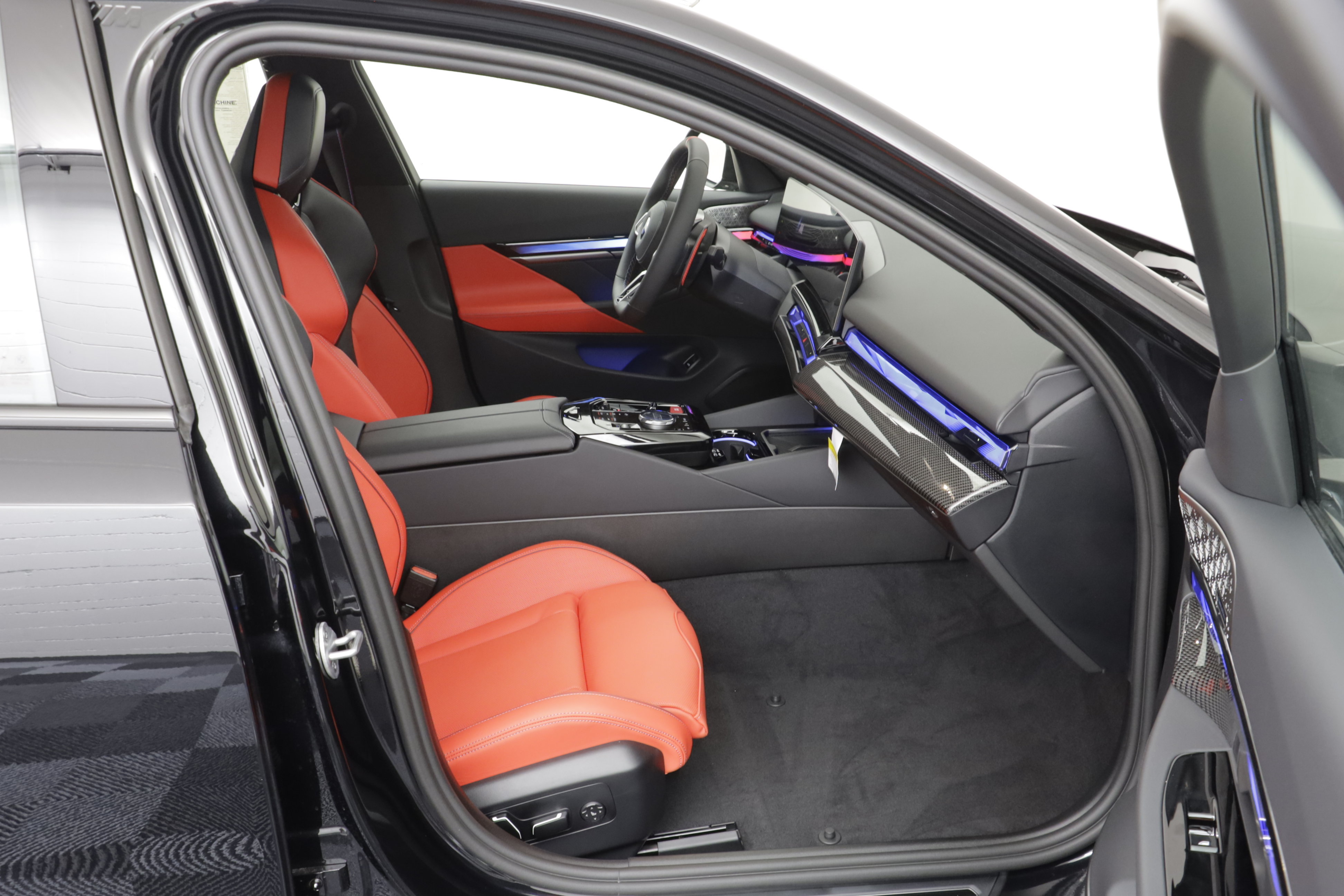 New 2027 BMW M5 w/ Carbon Package AWD/4WD image 23