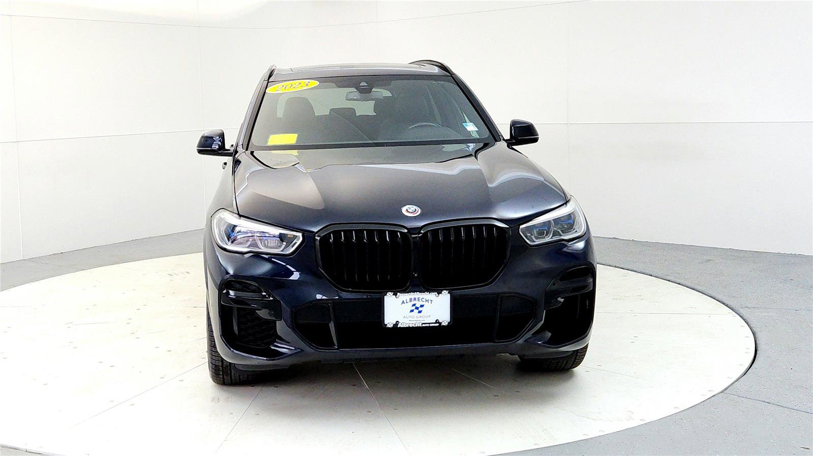 Used 2023 BMW X5 M50i w/ Executive Package image 8