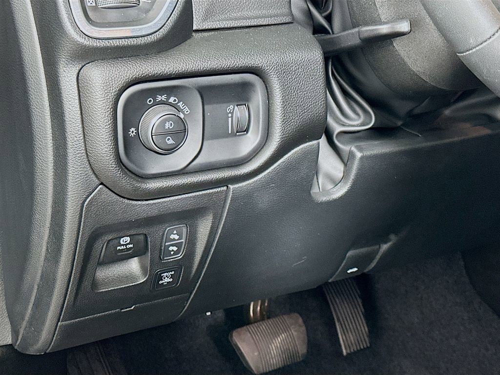 Used 2025 RAM 1500 Lone Star image 10