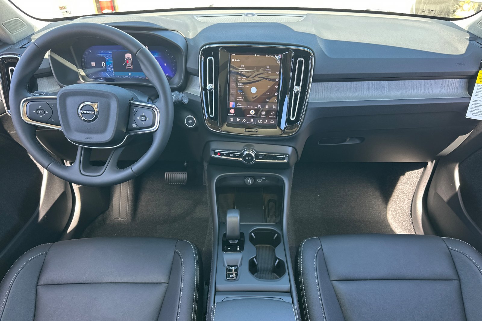 New 2026 Volvo XC40 B5 Core w/ Protection Package Premier AWD/4WD image 12