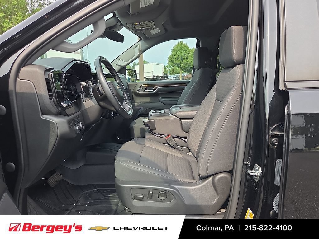 Certified 2023 Chevrolet Silverado 1500 LT AWD/4WD image 16
