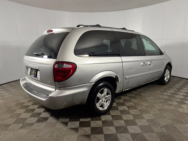 Used 2005 Dodge Grand Caravan SXT FWD image 4