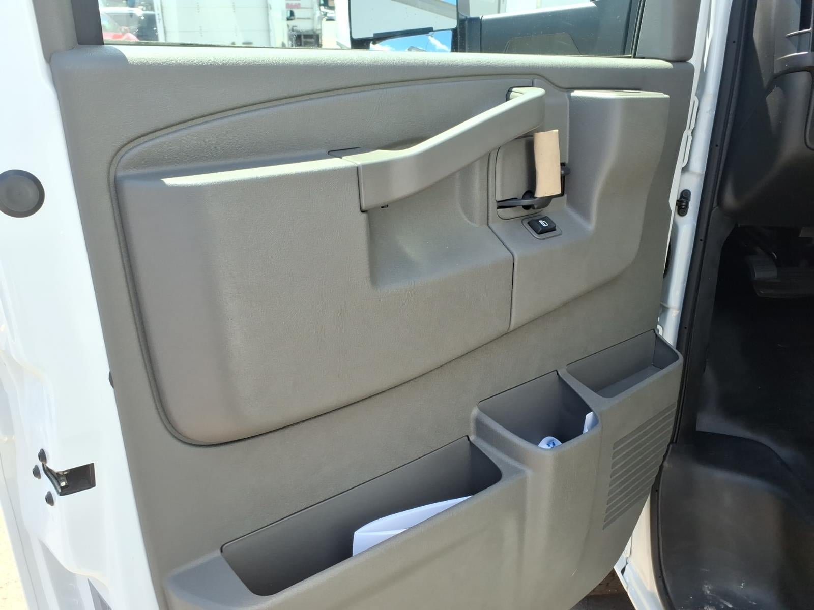 New 2026 Chevrolet Express 4500 w/ Power Convenience Package RWD image 5