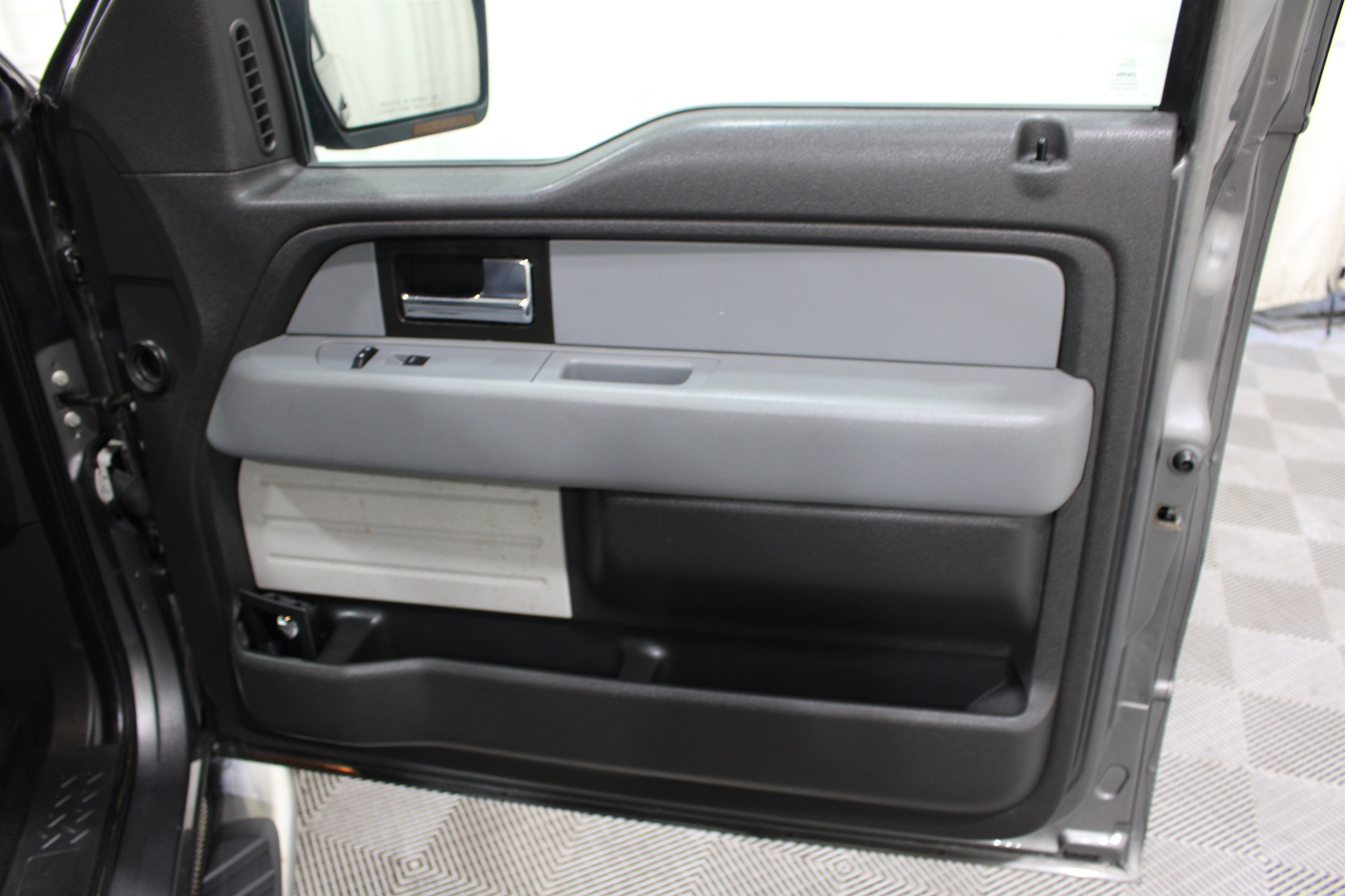 Used 2014 Ford F150 XLT w/ Equipment Group 302A Luxury RWD image 20