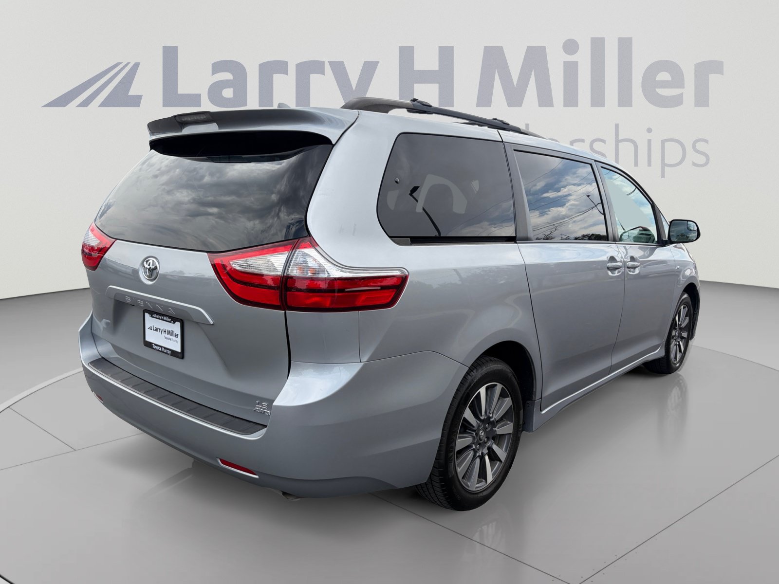 Used 2018 Toyota Sienna LE AWD/4WD image 5