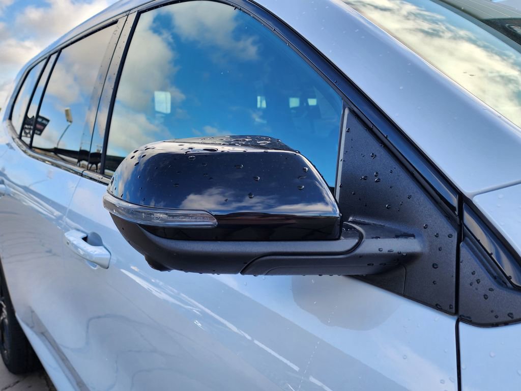 New 2026 GMC Acadia Elevation image 11