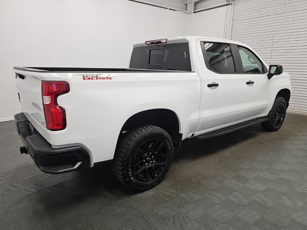 Used 2024 Chevrolet Silverado 1500 LT Trail Boss w/ LT Trail Boss Premium Package AWD/4WD image 9