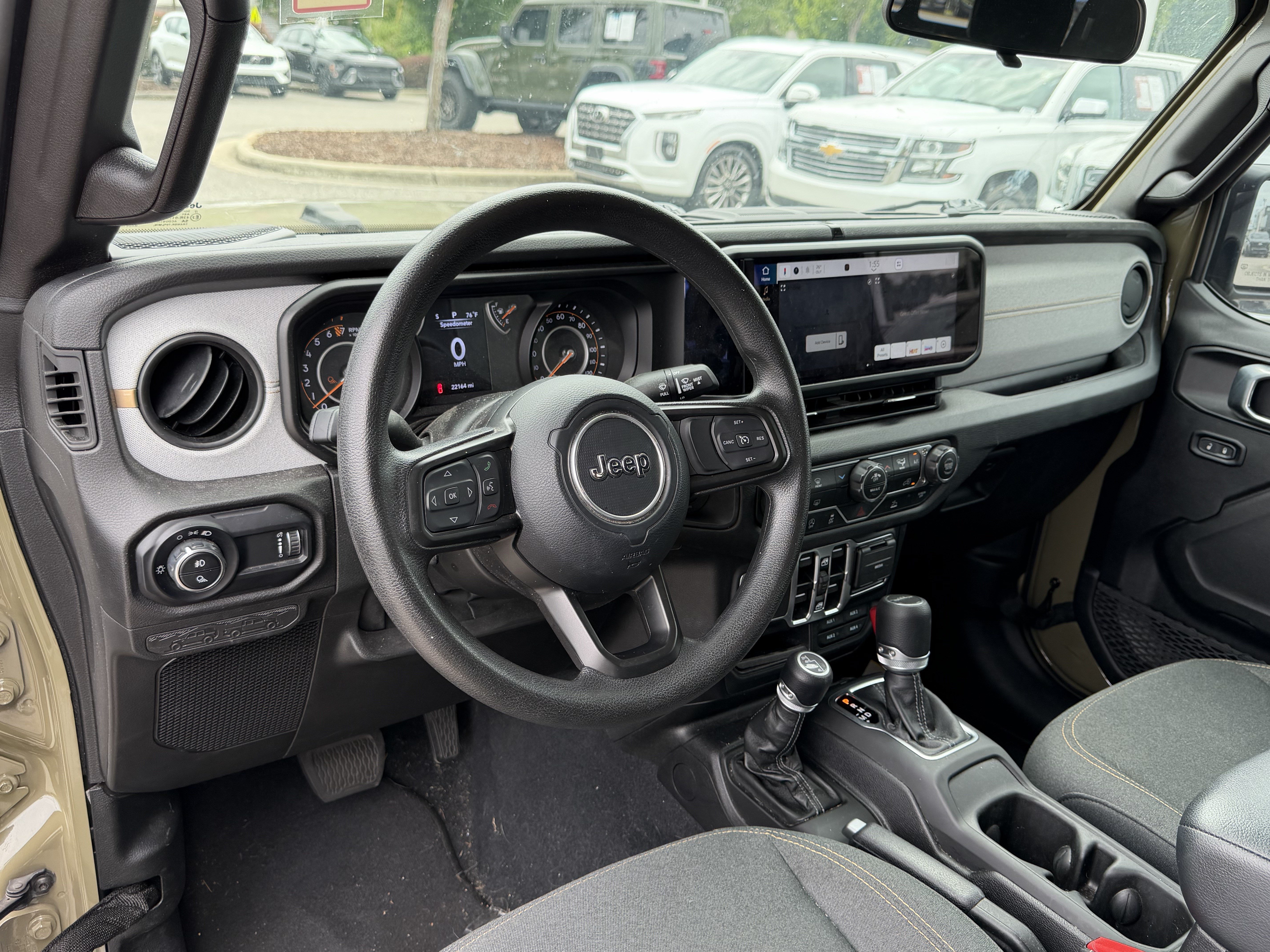 Used 2025 Jeep Gladiator Sport AWD/4WD image 11