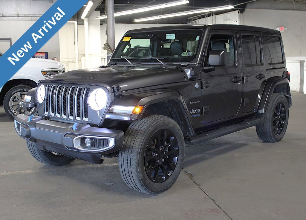 Used 2022 Jeep Wrangler Unlimited Sahara w/ Cold Weather Group AWD/4WD image 1