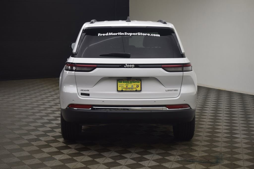 Used 2025 Jeep Grand Cherokee Limited image 9