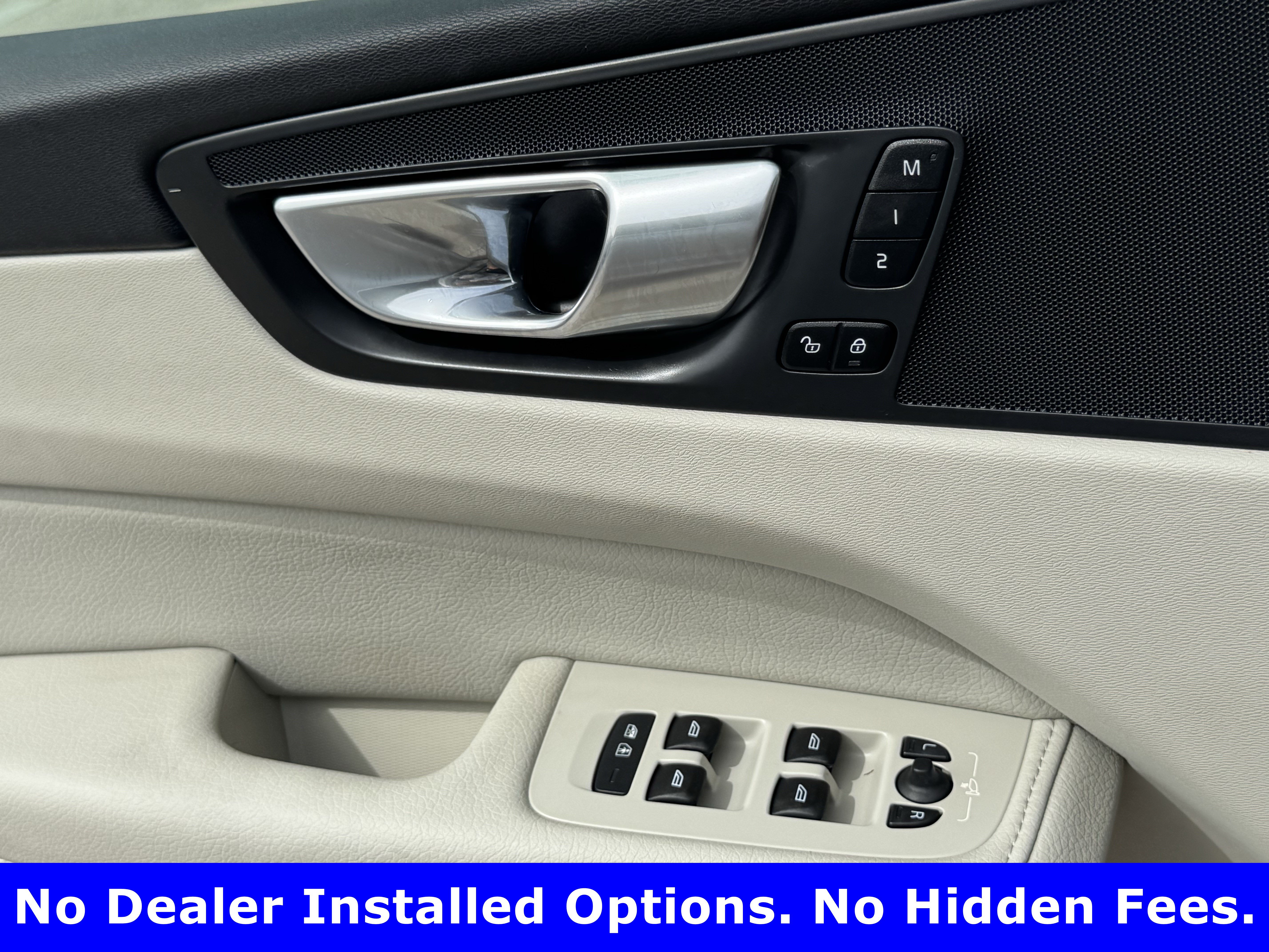 Used 2022 Volvo XC60 B5 Momentum w/ Advanced Package AWD/4WD image 22