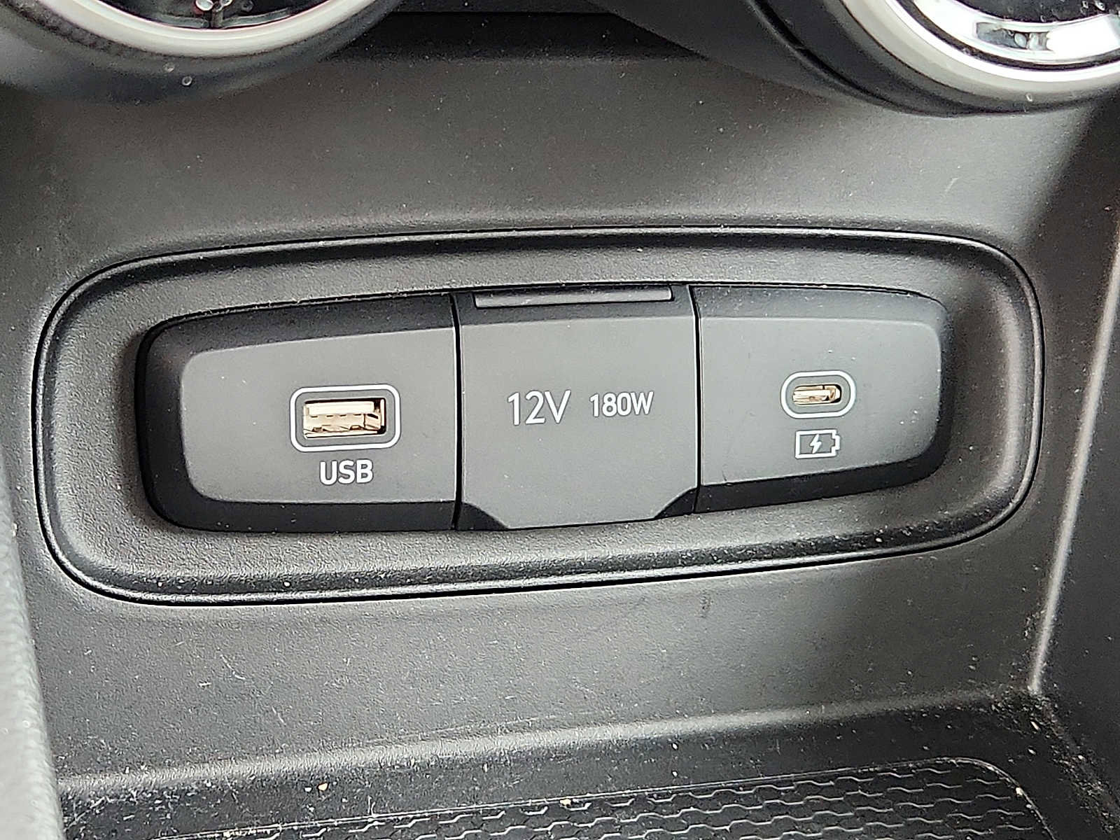 Used 2023 Hyundai Venue SEL w/ Cargo Package FWD image 23